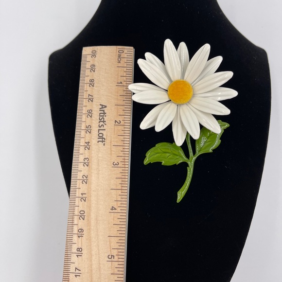 Vintage Retro Metal Enamel Flower Pin - Picture 4 of 5